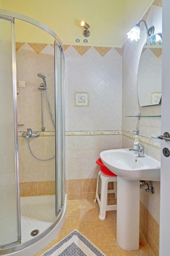 Nikos Sea View Apartments Adamantas  Екстериор снимка