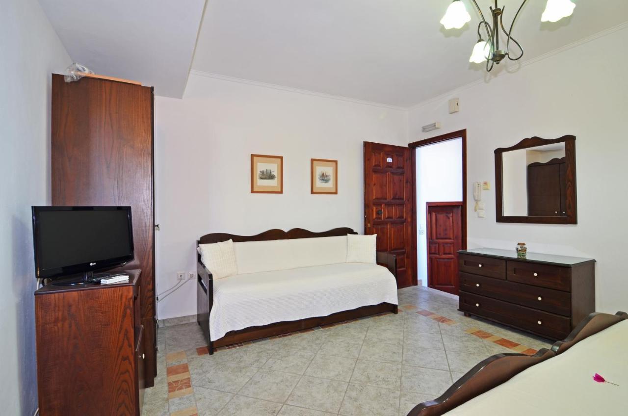 Nikos Sea View Apartments Adamantas  Екстериор снимка